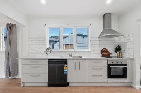 Photo of property in 267 Centaurus Road, Saint Martins, Christchurch, 8022