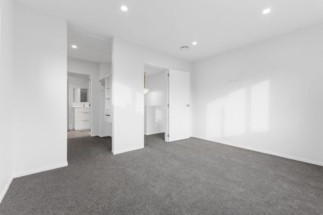 Photo of property in 2/97 Great South Road, Manurewa, Auckland, 2102