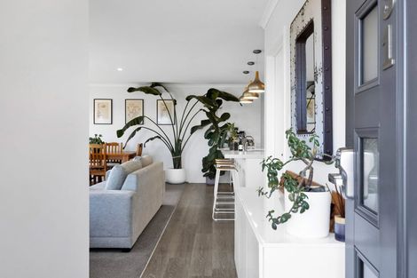 Photo of property in 31 Jules Crescent, Bell Block, New Plymouth, 4312