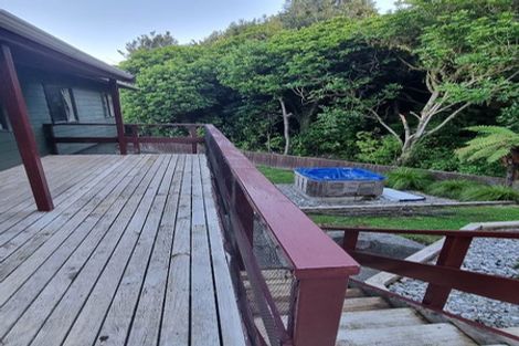 Photo of property in 2/31 Camellia Terrace, Maungaraki, Lower Hutt, 5010
