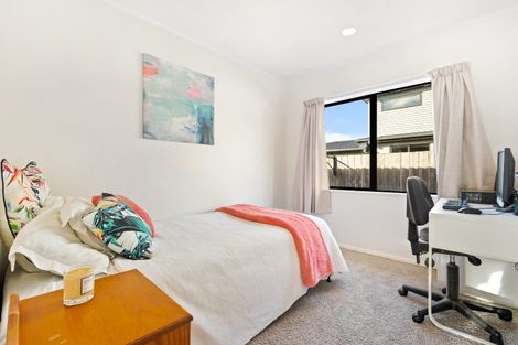 Photo of property in 8 Elizabeth Street, Orewa, 0931