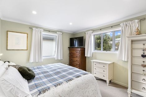 Photo of property in 2/6 The Parade, Island Bay, Wellington, 6023