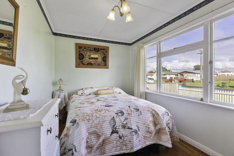 Photo of property in 120 Browne Street, Waitara, 4320