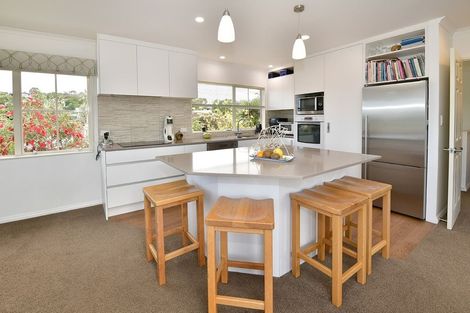 Photo of property in 19 Vista Motu, Red Beach, 0932