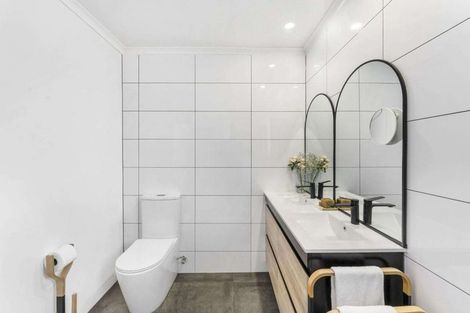 Photo of property in 16a Valley Road, Browns Bay, Auckland, 0630