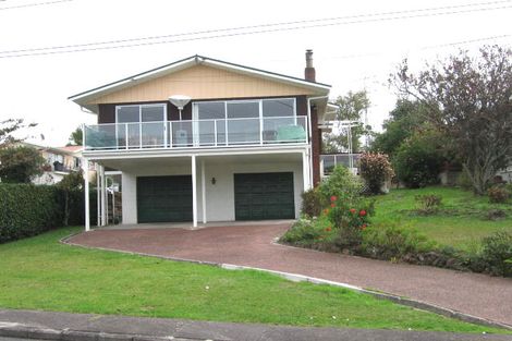 Photo of property in 4 Merchant Avenue, Te Atatu South, Auckland, 0610
