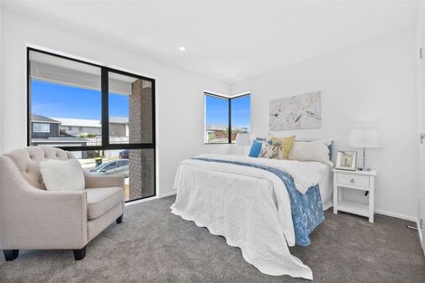 Photo of property in 36 Mcwhirters Farm Lane, Massey, Auckland, 0614