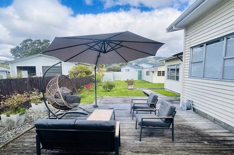Photo of property in 18 Arawhata Road, Paraparaumu, 5032