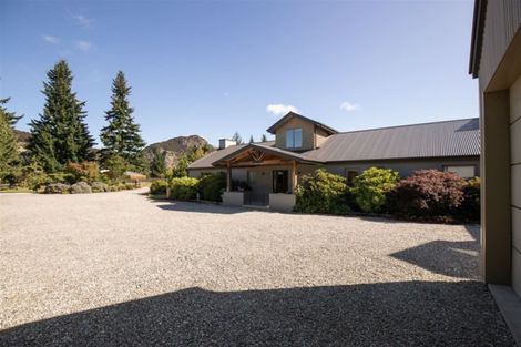 Photo of property in 18 Clan Mac Road, Albert Town, Wanaka, 9382