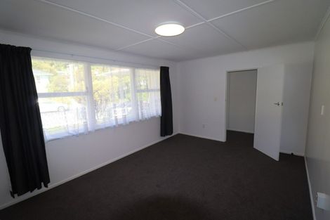 Photo of property in 32 Montreal Grove, Kingston, Wellington, 6021