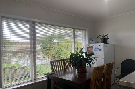 Photo of property in 90 Matipo Road, Te Atatu Peninsula, Auckland, 0610
