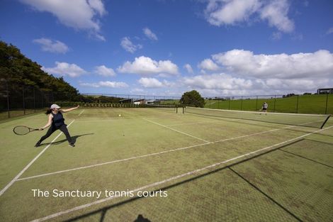 Photo of property in 10 Lakeview Lane, Mangawhai, 0573