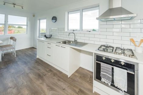 Photo of property in 56 Lee Street, Castlecliff, Whanganui, 4501