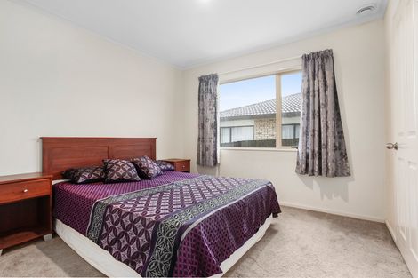 Photo of property in 1 Shah Place, Glen Eden, Auckland, 0602