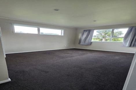Photo of property in 111 Kemp Road, Massey, Auckland, 0614
