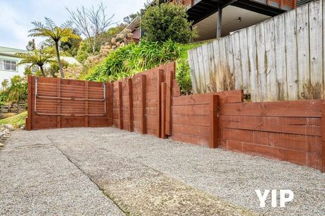 Photo of property in 137a Newlands Road, Newlands, Wellington, 6037