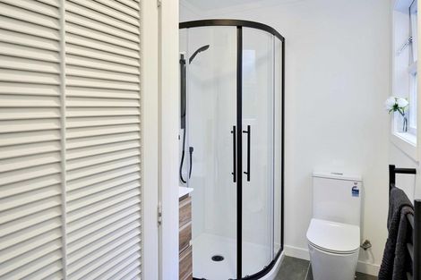 Photo of property in 24f1 Crieff Street, Northland, Wellington, 6012