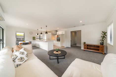 Photo of property in 84 Riverstone Drive, Riverstone Terraces, Upper Hutt, 5018