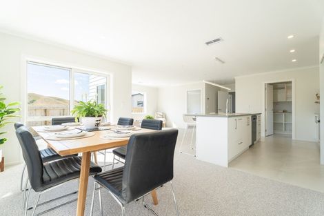 Photo of property in 47 Stockport Grove, Churton Park, Wellington, 6037