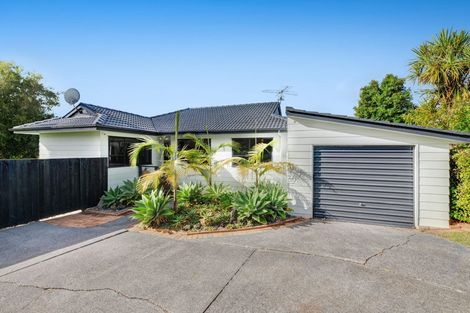 Photo of property in 5 Sevilla Place, Unsworth Heights, Auckland, 0632