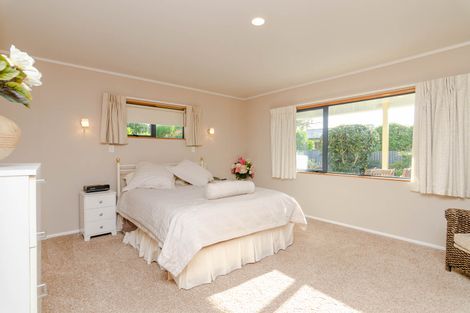 Photo of property in 62 Reading Street, Greytown, 5712