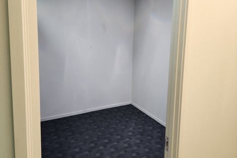 Photo of property in 2/98 Great South Road, Manurewa, Auckland, 2102