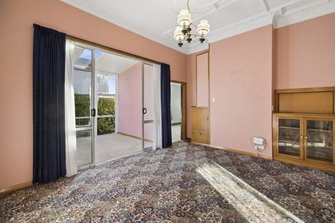 Photo of property in 37 Mornington Road, Balaclava, Dunedin, 9011