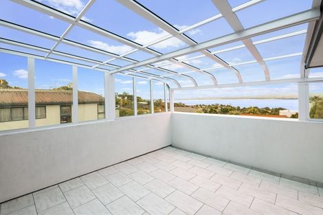 Photo of property in 23 Mariners View Road, Beach Haven, Auckland, 0626