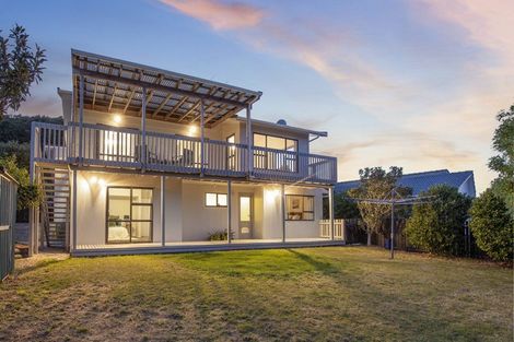 Photo of property in 28 Mercury Way, Whitby, Porirua, 5024