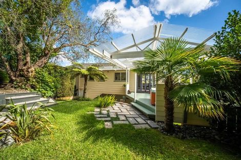 Photo of property in 50 Awaruku Road, Torbay, Auckland, 0630