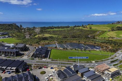 Photo of property in 102 Te Oneroa Way, Long Bay, Auckland, 0630