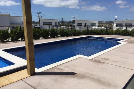 Photo of property in 8 Karauria Lane, Orewa, 0931