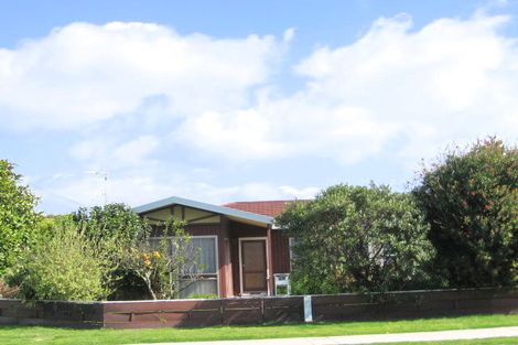 Photo of property in 2/10 Taupo Avenue, Mount Maunganui, 3116