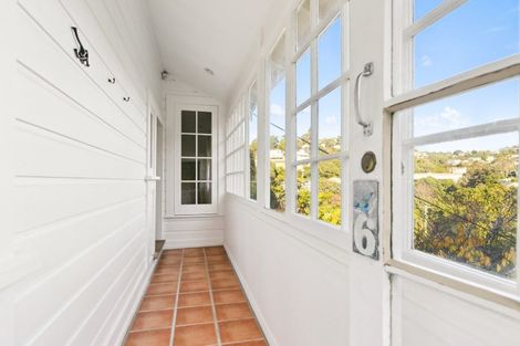 Photo of property in 6 Governor Road, Northland, Wellington, 6012