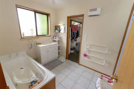 Photo of property in 2 Hare Street, Ilam, Christchurch, 8041