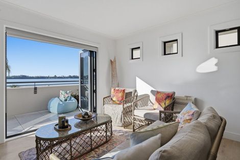Photo of property in 4/2 Sixth Avenue, Tauranga, 3110