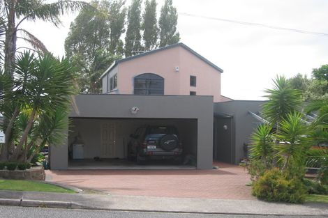 Photo of property in 3 Trafalgar Road, Milford, Auckland, 0620