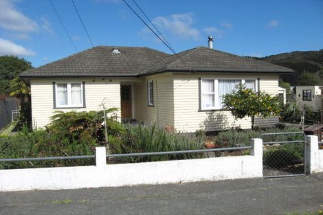 Photo of property in 21 Gibbs Crescent, Wainuiomata, Lower Hutt, 5014