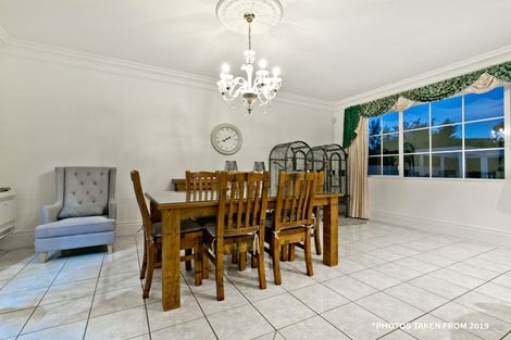 Photo of property in 18 Mansion Court, West Harbour, Auckland, 0618