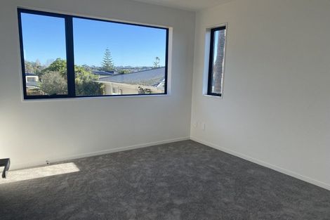 Photo of property in 33a Matipo Road, Te Atatu Peninsula, Auckland, 0610