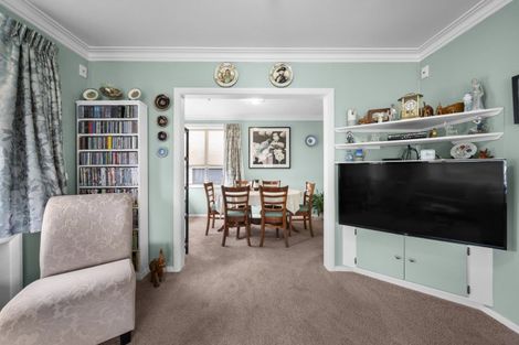 Photo of property in 240 High Street North, Carterton, 5713