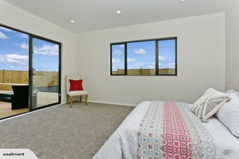 Photo of property in 18 Surf View Crescent, Red Beach, 0932