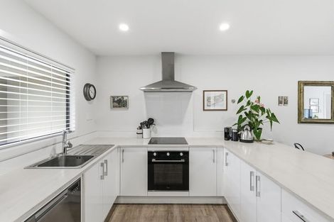 Photo of property in 10/71b Main Road, Redcliffs, Christchurch, 8081