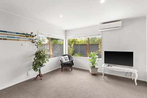 Photo of property in 2/2 Church Road, Taradale, Napier, 4112