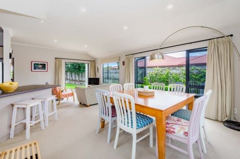 Photo of property in 17 Regent Drive, Paraparaumu Beach, Paraparaumu, 5032