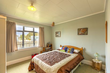 Photo of property in 16 Goodger Street, Waipukurau, 4200