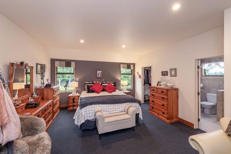 Photo of property in 117 Riverbank Road, Wanaka, 9382