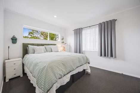 Photo of property in 55 Triangle Road, Massey, Auckland, 0614