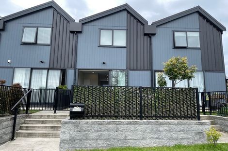 Photo of property in 49b Hatherlow Street, Glenfield, Auckland, 0629