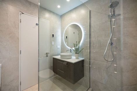 Photo of property in 1 Goldleaf Hill, Queenstown, 9300